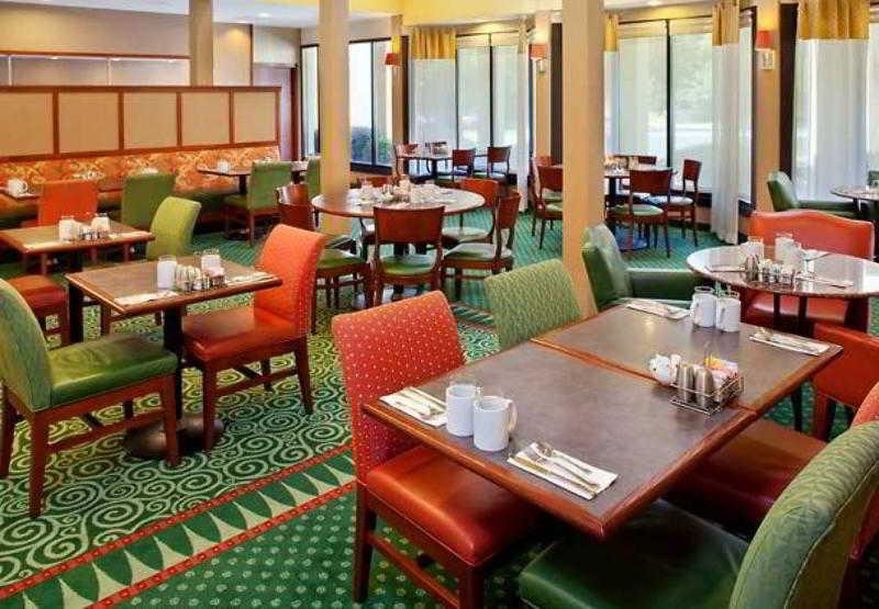 Courtyard By Marriott Atlanta Windy Hill/Ballpark Смирна Ресторан фото