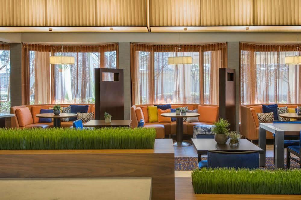 Courtyard By Marriott Atlanta Windy Hill/Ballpark Смирна Экстерьер фото